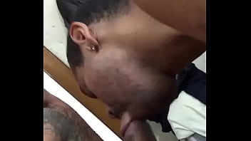 Marte Chupando Ativo Com Piercing No Pau