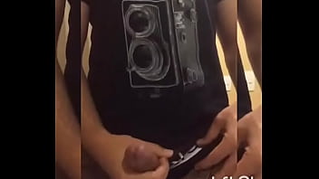 Gostoso Punhetando No Hotel Em Bh 16-jul-17