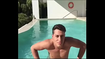 Pauzudo Na Piscina - gay, da, piscina, pauzudo, saindo - Video 4393436