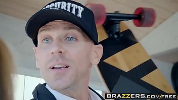 Brazzers - B. Got Boobs - No Skatewhoreding! Scene Starring Nina North And Johnny Sins