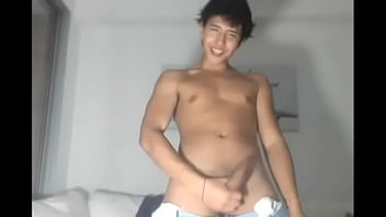 18yo Showing..-happybigthings.com