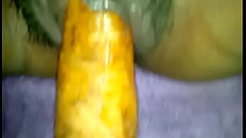 VID-20170721-WA0000 - Argentina-bbw-culo-mojada-madura-masturba-zanahoria