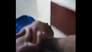 Guardia Se Masturba 1