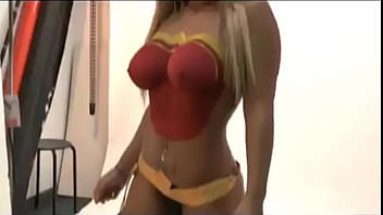 Cecilia Oviedo Bodypainting Para Diario Popular