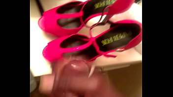 Cummin On Sister In Laws Red Heels