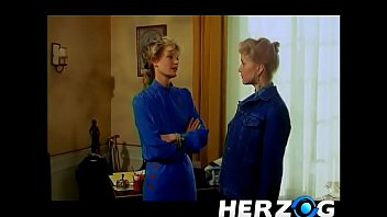 Heidi Licks Her Doppelganger