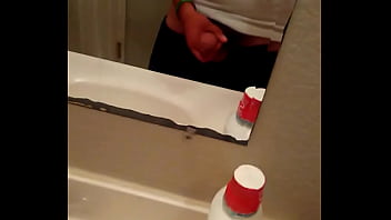 Bathroom Masturbation - bathroom, masterbation, soloboy, boredom - Video 4375822