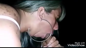 Kelly Mamando E Babando Num Pau