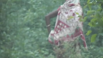 Desi Lady Pissing