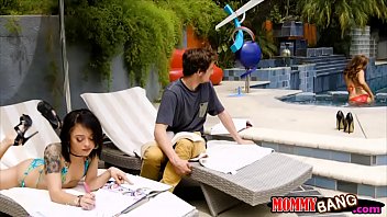 Isis Love And Holly Hendrix Threesome - teen, hardcore, pornstar, bikini, milf, blowjob, threesome, oral, big-tits - Video 4498812