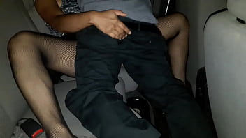 Cogiendo Con Invitado En El Auto