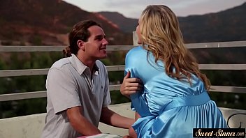 Milf Stepmom Cockriding After A Fellatio