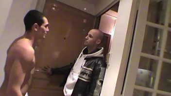 2 French Cops For 2 French Sluts - 2 Flics Français Pour 2 Salopes Françaises