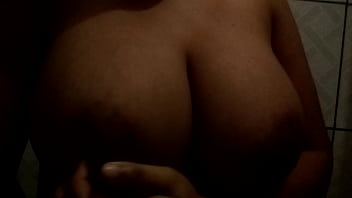 Mostrando Os Peitões - novinhas, peitos, peitoes - Video 4530804