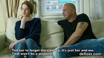 Pretty Teenie Opens Up Narrow Fuckbox And Loses Virginity