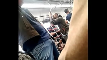 Casado De Pau Duro No Metro