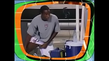 Jugador Meando En El Campo