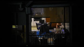 Espiando A Mi Vecina Mientras Se Cambia