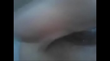 Negona Se Masturbando Com Cenoura