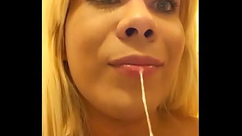 Oriana Swallow Juega Y Traga Mi Leche