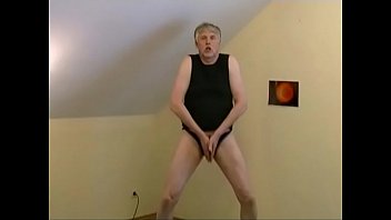 Pornmodel Tom Ejaculates For A Hot Lady