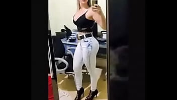 Con La Policia Tetona