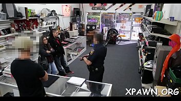 Beautiful Dilettante Is In Shop