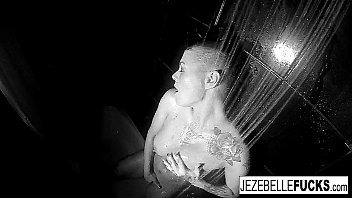 Jezebelle Bond Gets Steamy In The Shower