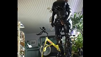 Roxinainshinycatsuit241005xxl