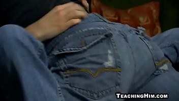 Twink Stud Eagerly Wraps His Lips Around A Dick