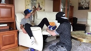 Unwiderstehlich - Sniffing Masters Air Max, Socks Boyfeet [720p]