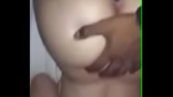 Branquinha Gostosa Dando O Cuzinho Apertado