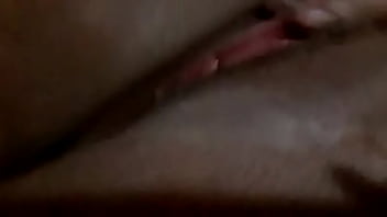 Vadia Da Buceta Feia Se Masturbando