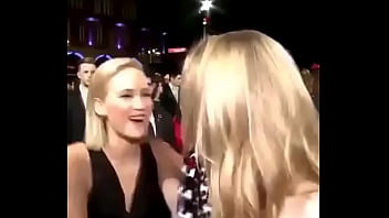 Sexy Girls Tongue Kissing