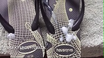 Calçando O Chinelo Havaianas Toda Gozada. Vídeo Especial Direto De Sp