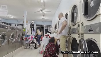 Stealing Bigtit Teen Fucked At Laundromat