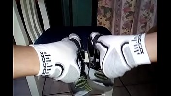 Punheta E Gozada Chinelo E Meia