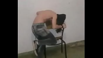 Sexo Duro Contra El Muro, Silla V.