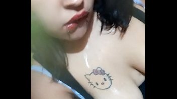 Masturbandome Las Tetas