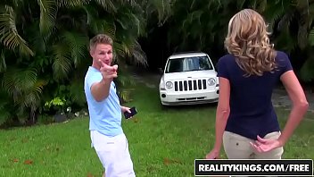 Realitykings - Milf Hunter - Special Rate Starring Brynn Hunter And Levi Cash