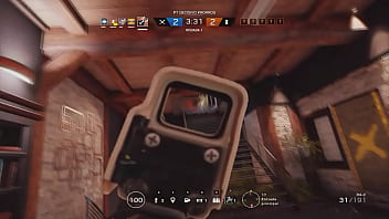 Sledge Tarado Tentando Comer A Ash