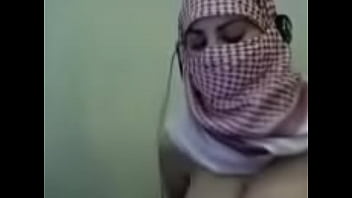 Palestine Arab Hijab Girl Show Her Big Boobs In Webcam - big, tits, webcam, arabic, hijab, cumcamcum - Video 4295416