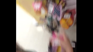 Espiando Tetona Mientras Compra Zapatos