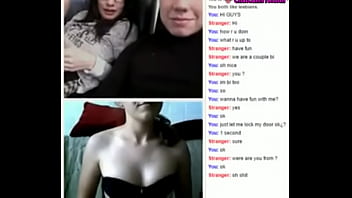 Chat Colombian Couple Playing In Webcam