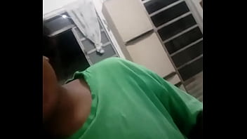 Negra Estressada Bebendo Pitu