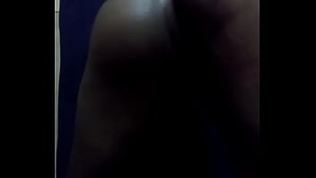 Sacudiendo El Culo / Shaking My Ass