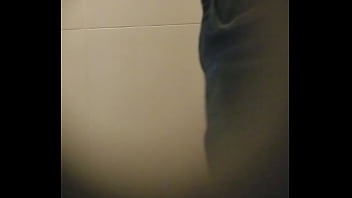 Flagra De Mijada Gostosa No Shopping