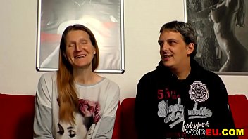 Kleine Titten Brunette Wird Gefickt