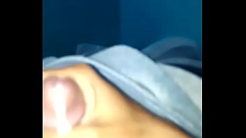 VID-20171001-WA0013 - Gay-gozando-moreno-dotado-novinho