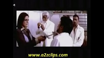 Katrina Kaif Uncensored Clip From Boom - Gulshan Kisses Her Boob - Xnxx.com